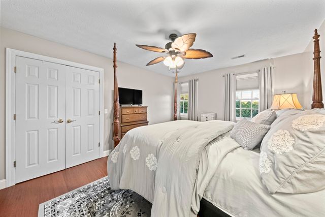 106 Regal Oaks Drive, Barboursville, WV 25504