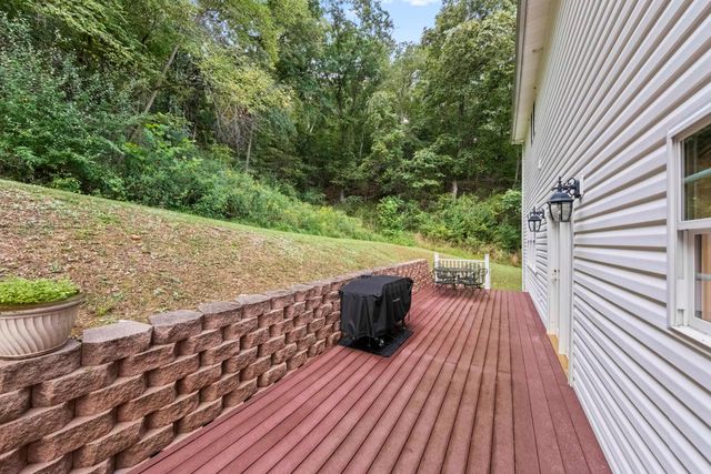 106 Regal Oaks Drive, Barboursville, WV 25504
