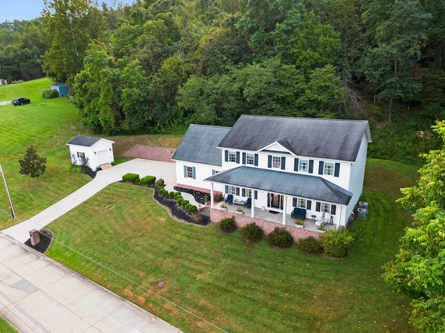 106 Regal Oaks Drive, Barboursville, WV 25504