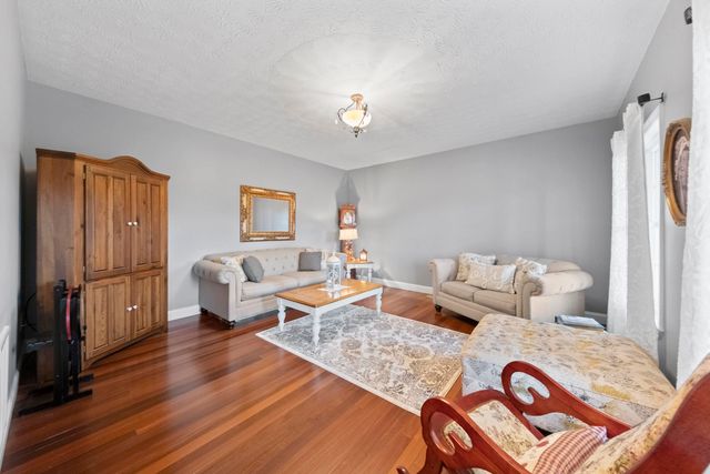 106 Regal Oaks Drive, Barboursville, WV 25504