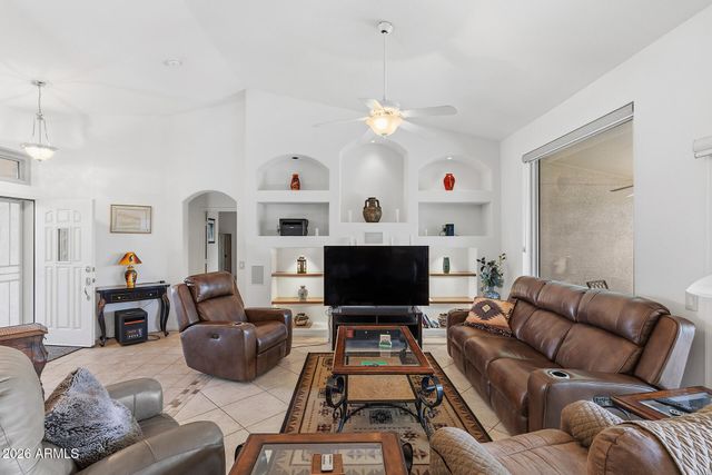 15672 W CHEERY LYNN Road, Goodyear, AZ 85395