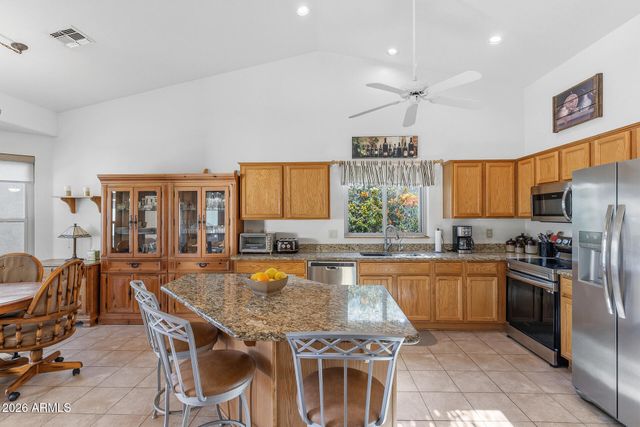 15672 W CHEERY LYNN Road, Goodyear, AZ 85395