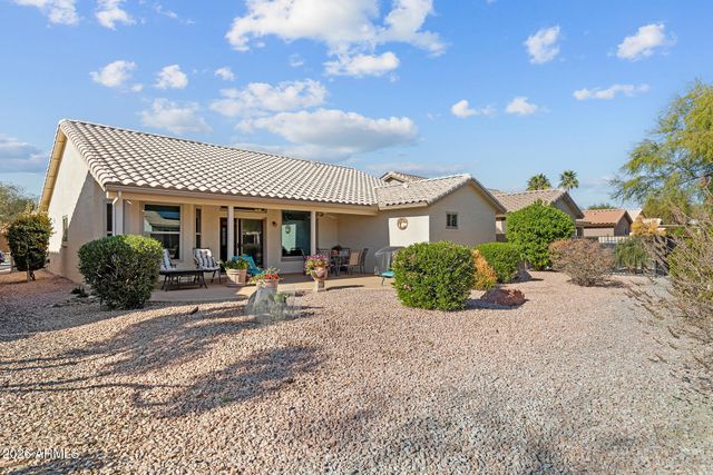 15672 W CHEERY LYNN Road, Goodyear, AZ 85395