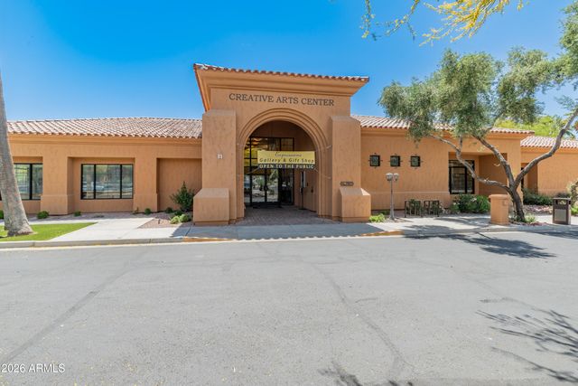 15672 W CHEERY LYNN Road, Goodyear, AZ 85395