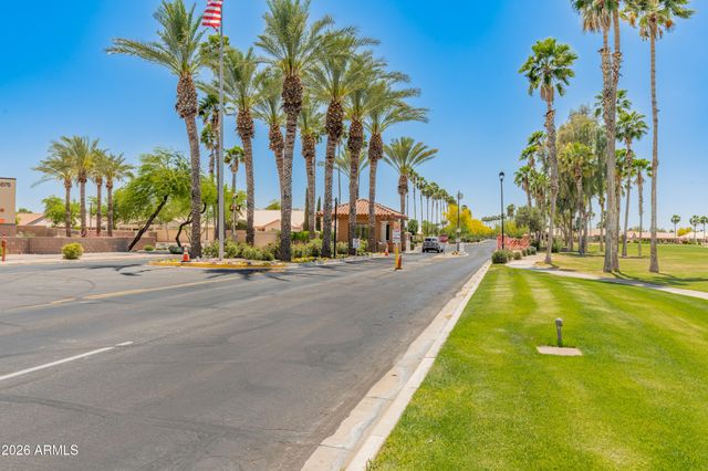 15672 W CHEERY LYNN Road, Goodyear, AZ 85395