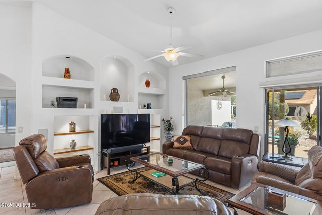 15672 W CHEERY LYNN Road, Goodyear, AZ 85395