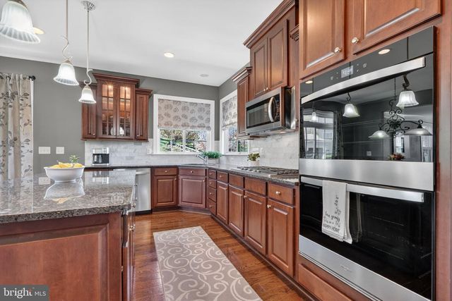 15631 AVEBURY MANOR PL, Leesburg, VA 20176