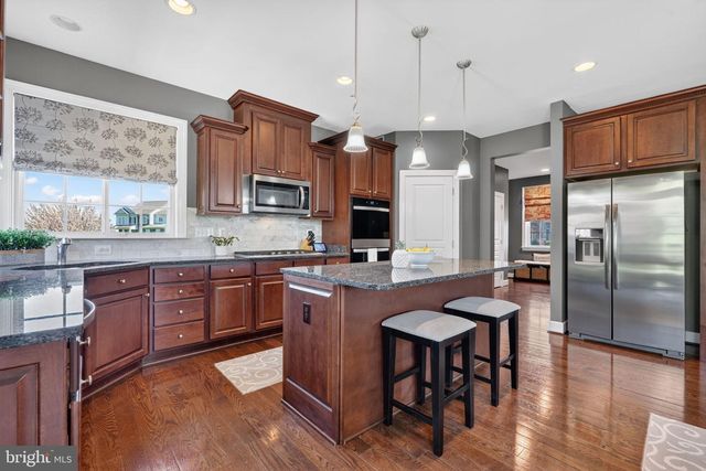 15631 AVEBURY MANOR PL, Leesburg, VA 20176