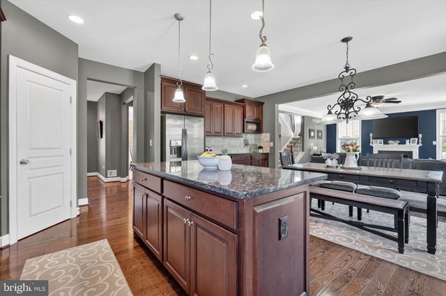 15631 AVEBURY MANOR PL, Leesburg, VA 20176