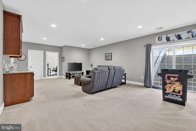15631 AVEBURY MANOR PL, Leesburg, VA 20176