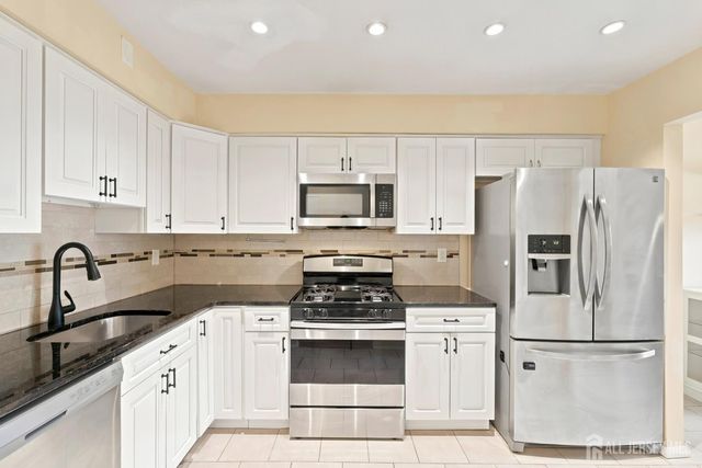 37 Irongate, Metuchen, NJ 08840