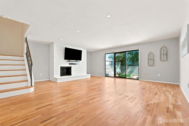 37 Irongate, Metuchen, NJ 08840
