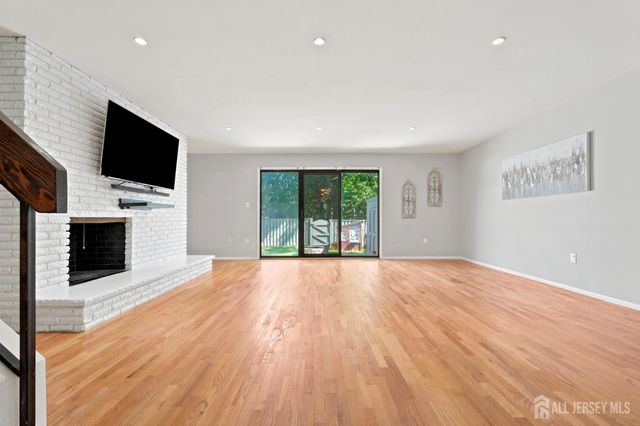 37 Irongate, Metuchen, NJ 08840