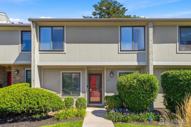 37 Irongate, Metuchen, NJ 08840