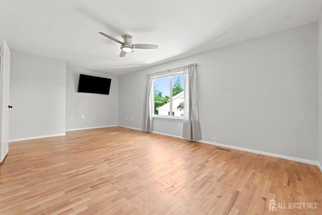 37 Irongate, Metuchen, NJ 08840