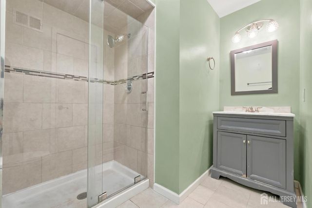 37 Irongate, Metuchen, NJ 08840