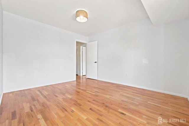 37 Irongate, Metuchen, NJ 08840