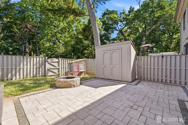 37 Irongate, Metuchen, NJ 08840
