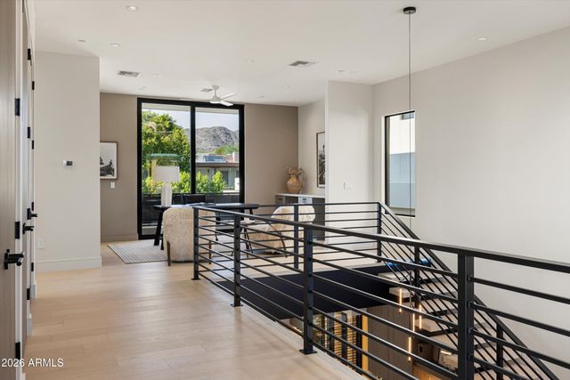 2228 E SOLAR Drive, Phoenix, AZ 85020