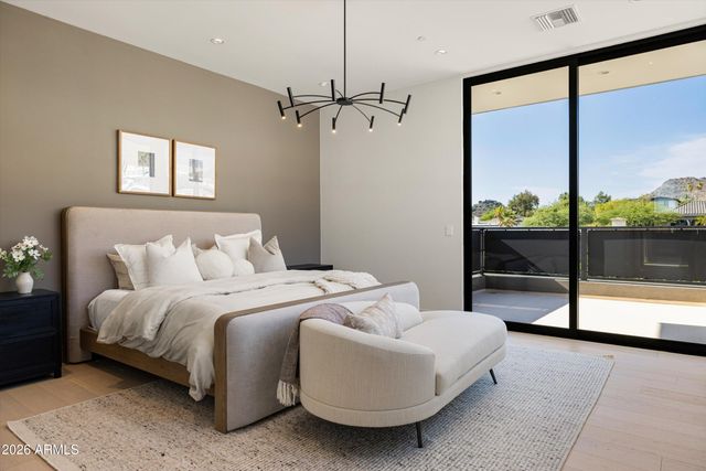 2228 E SOLAR Drive, Phoenix, AZ 85020