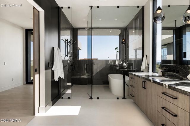 2228 E SOLAR Drive, Phoenix, AZ 85020