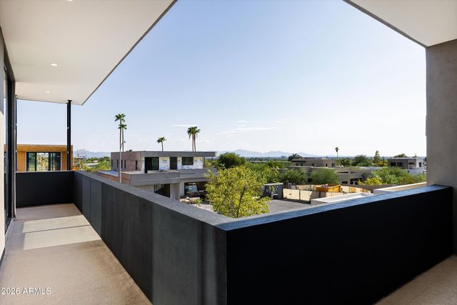 2228 E SOLAR Drive, Phoenix, AZ 85020