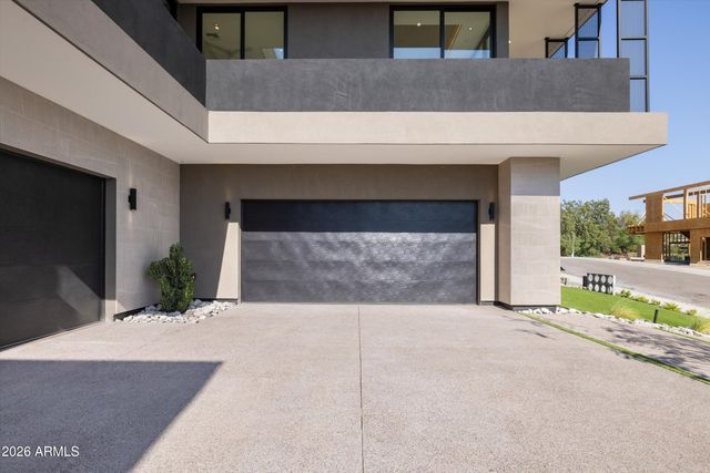 2228 E SOLAR Drive, Phoenix, AZ 85020