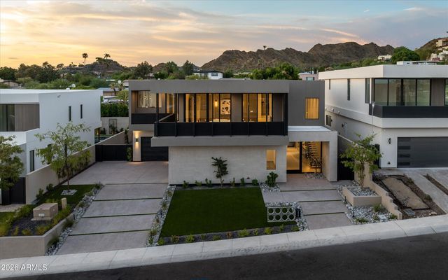 2228 E SOLAR Drive, Phoenix, AZ 85020