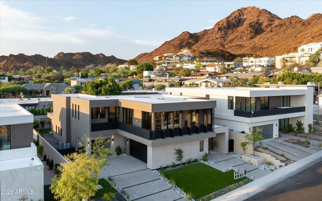 2228 E SOLAR Drive, Phoenix, AZ 85020
