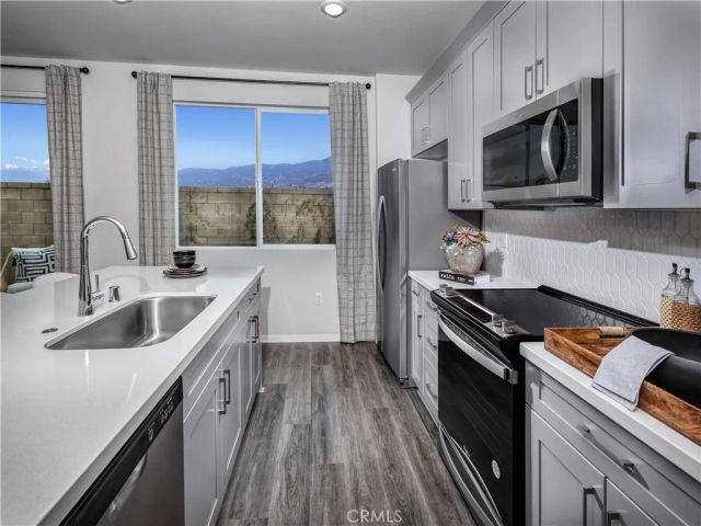 1138 Tropic Court, Redlands, CA 92374