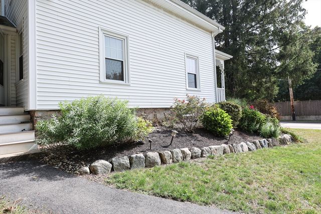 50 Front St 50, Braintree, MA 02184