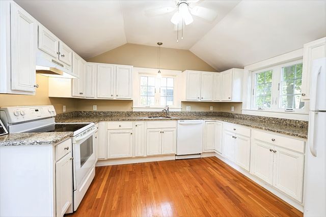 50 Front St 50, Braintree, MA 02184