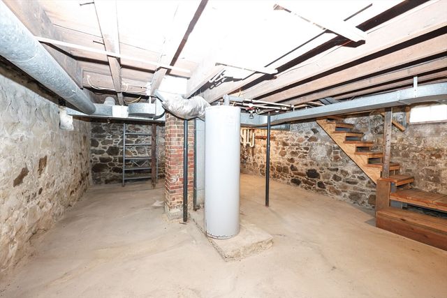 50 Front St 50, Braintree, MA 02184