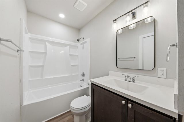 711 Bowie Street, Baytown, TX 77520