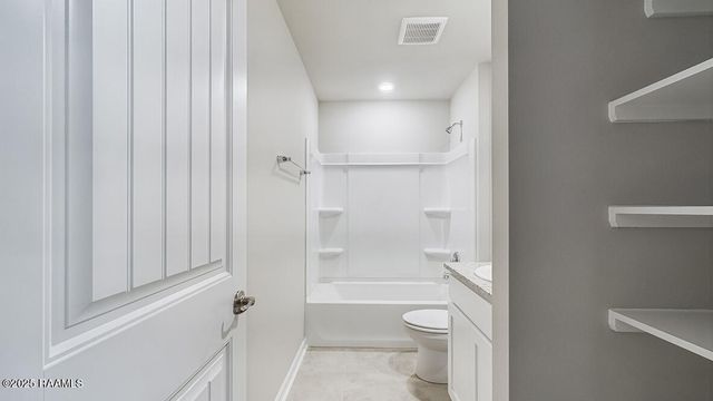 332 White Pine Drive, Lafayette, LA 70501