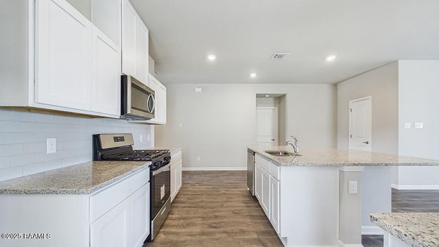 332 White Pine Drive, Lafayette, LA 70501