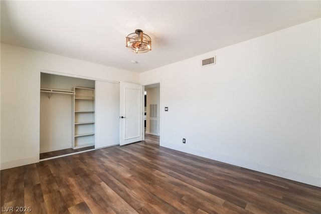 3750 Pilgrim Street, Las Vegas, NV 89121