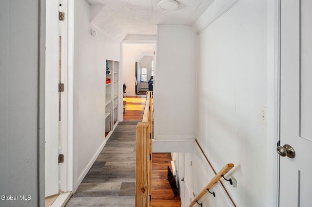 1073 Regent Street, Schenectady, NY 12309