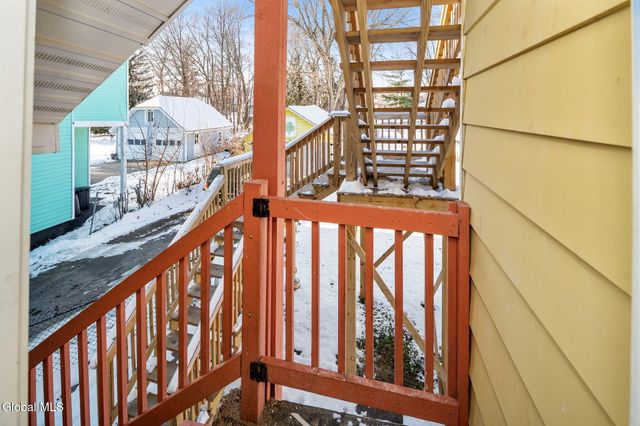 1073 Regent Street, Schenectady, NY 12309