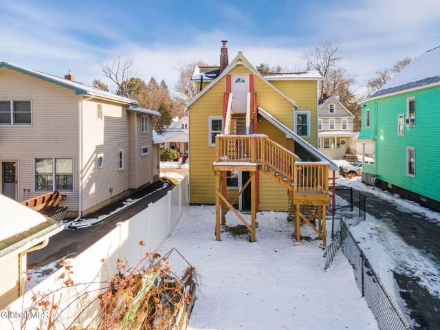 1073 Regent Street, Schenectady, NY 12309