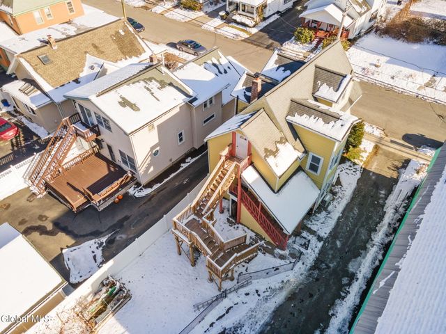 1073 Regent Street, Schenectady, NY 12309