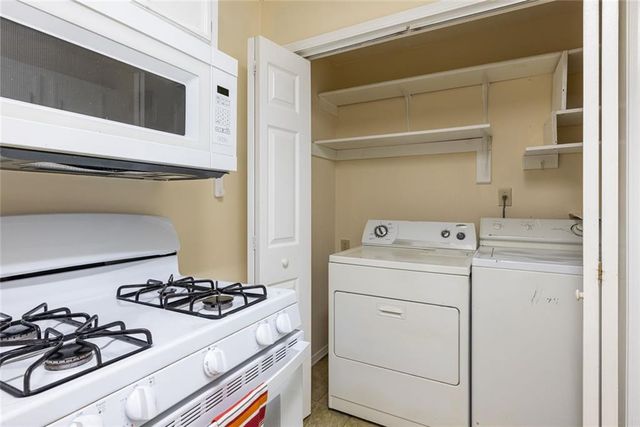 910 Augusta Drive SE, Marietta, GA 30067