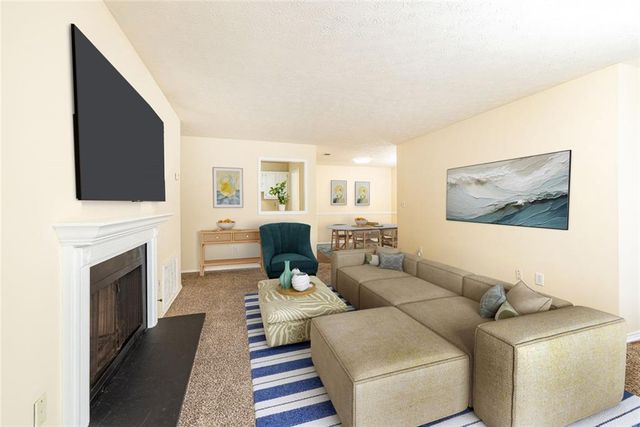 910 Augusta Drive SE, Marietta, GA 30067