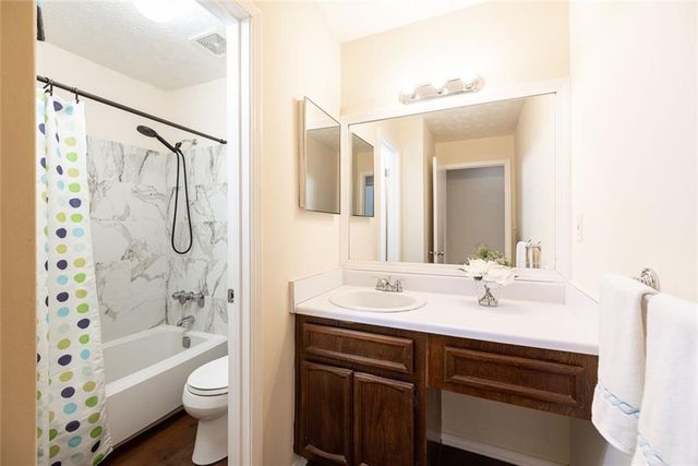 910 Augusta Drive SE, Marietta, GA 30067