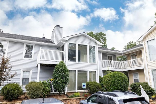 910 Augusta Drive SE, Marietta, GA 30067