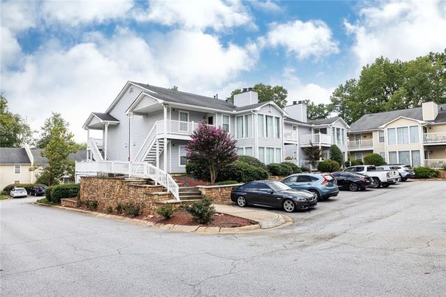 910 Augusta Drive SE, Marietta, GA 30067