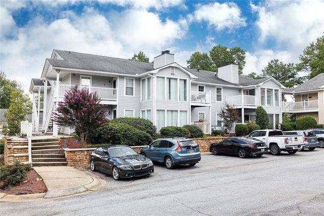 910 Augusta Drive SE, Marietta, GA 30067