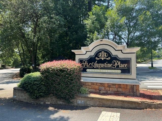 910 Augusta Drive SE, Marietta, GA 30067