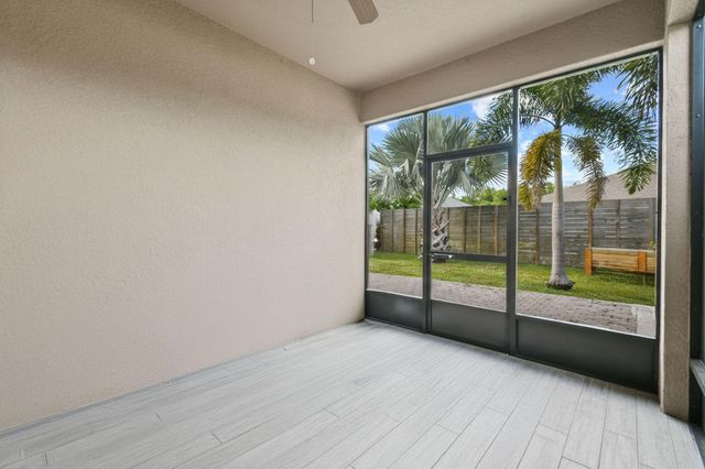 5475 NW Whitecap Road, Port St Lucie, FL 34986