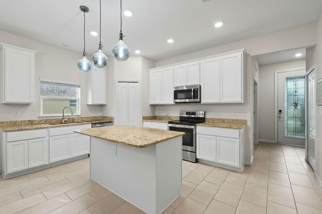 5475 NW Whitecap Road, Port St Lucie, FL 34986